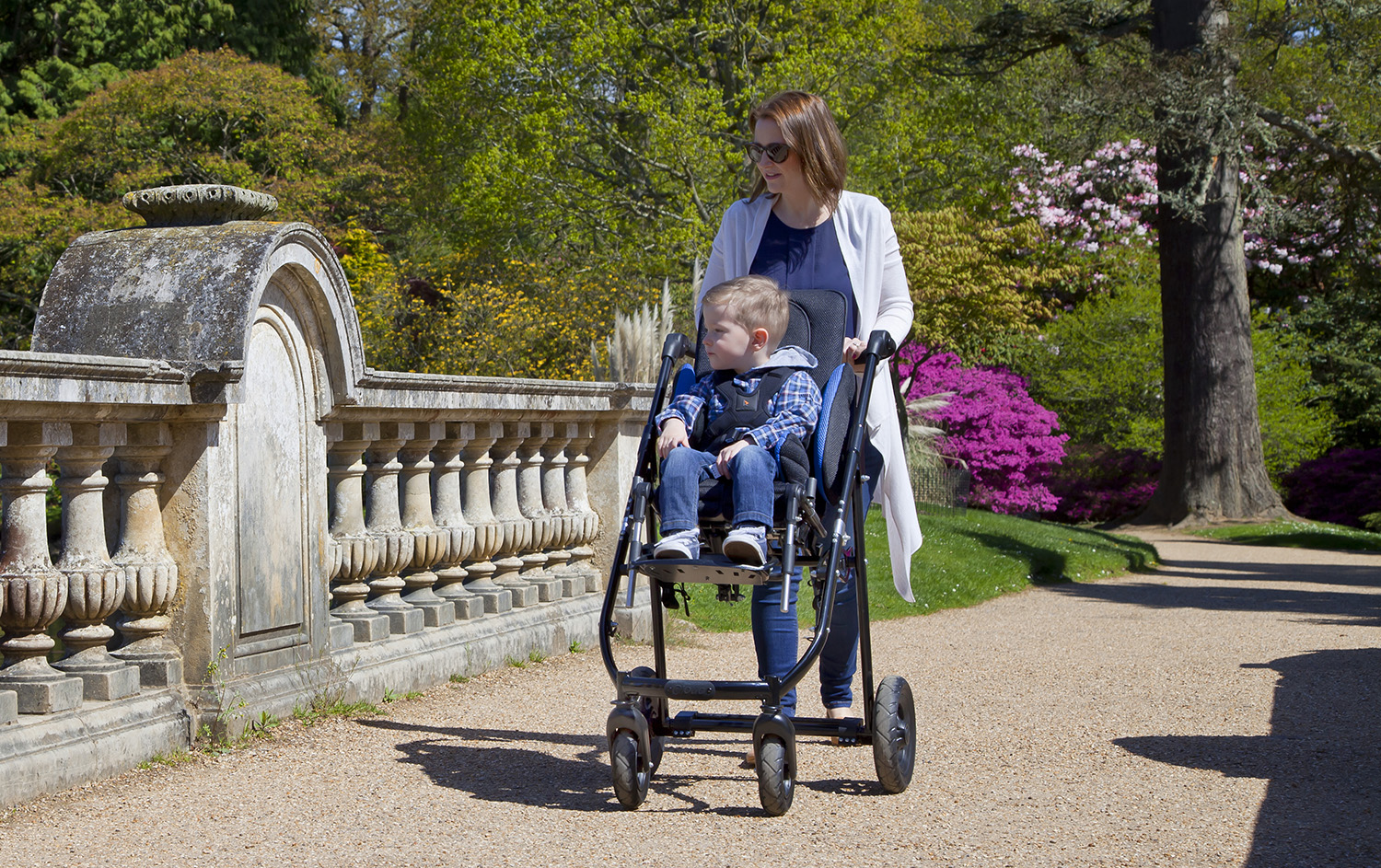 Family with Snappi Cloud Pushchair